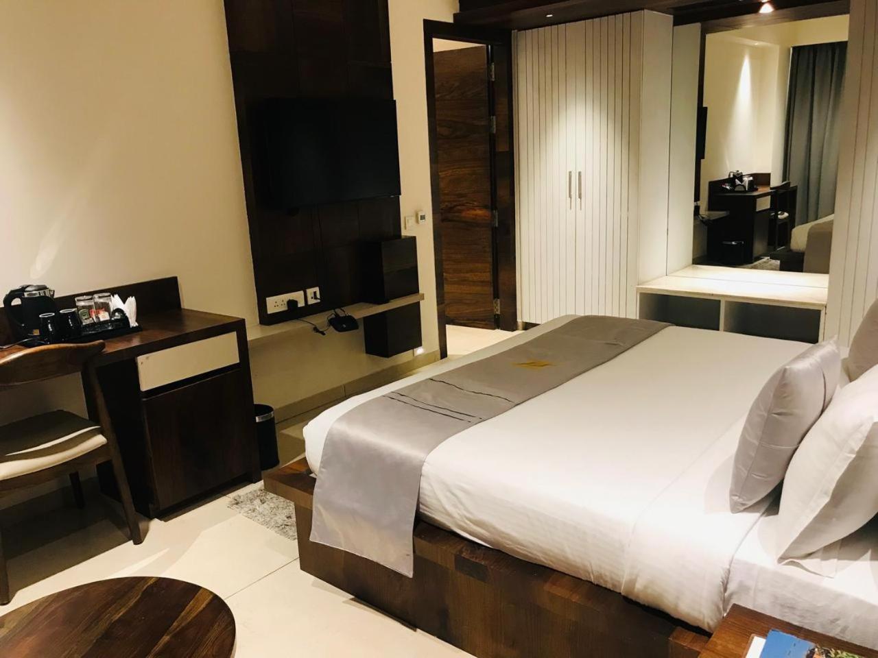 Narthaki Boutique Hotel Bangalore Exteriör bild